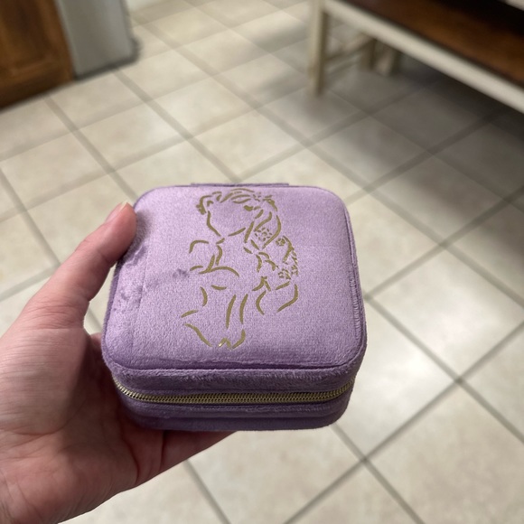Gold Foil Rapunzel Embossed Purple Velvet Travel Jewelry Organizer - Picture 3 of 4
